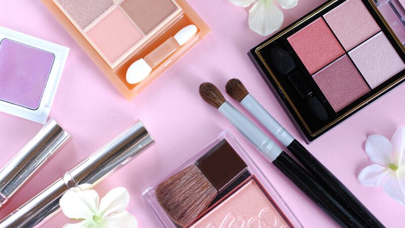 2026年のウォーミーな春の新作コスメのイメージ画像