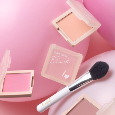 b idol「ふわほっぺチーク」の公式サイト引用画像